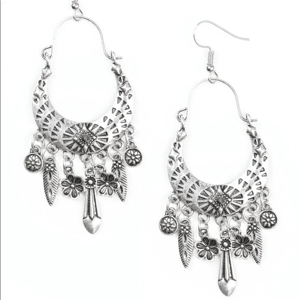 Nature Escape Silver Dangle Earrings - Picture 2 of 2